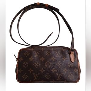 ✨️LOUIS VUITTON MONOGRAM  POCHETTE MARLY BANDOULIÈRE CROSSBODY